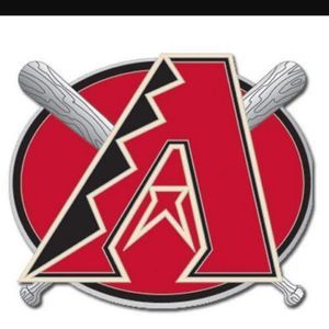 Meet your Posher, Lora